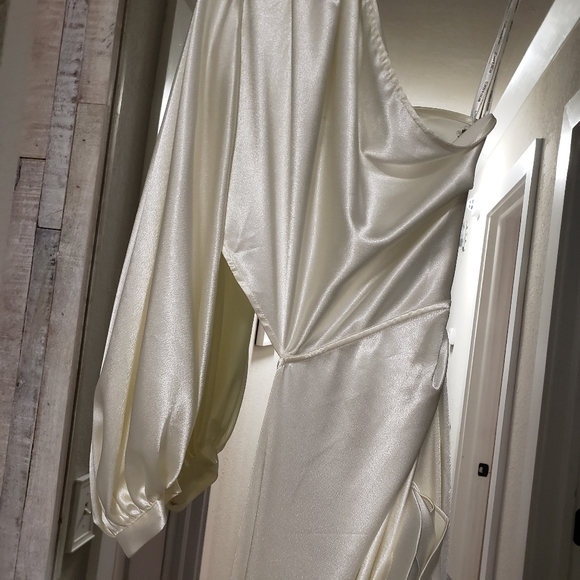 Bronx and Banco Monica Gown in White - Picture 9 of 12